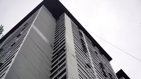 Chung cư PVC-IC Diamond, mặt có tường bị nứt ở tầng 16. 
