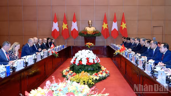 Tổng Bí thư, Chủ tịch nước Tô Lâm hội đàm với Tổng thống Thụy Sĩ Guy Parmelin, tại Hà Nội, ngày 17/10/2026. (Ảnh: ĐĂNG KHOA)