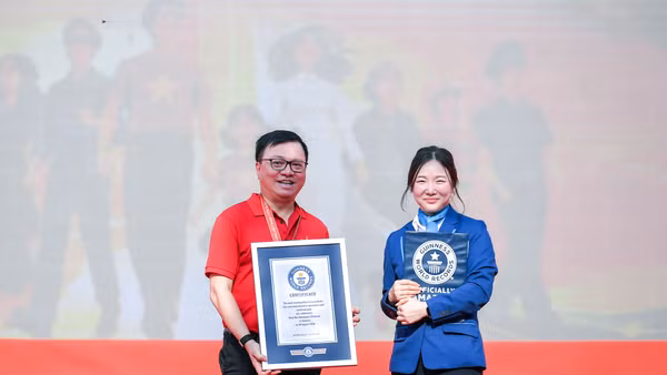 [Video] "Cùng Việt Nam tiến bước" 2026 xác lập Kỷ lục Guinness thế giới 