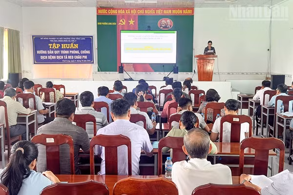 Quang cảnh lớp tập huấn. (Ảnh: BÁ DŨNG)