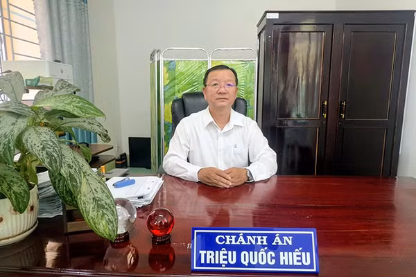 Chánh án Tòa án nhân dân khu vực 4, tỉnh Vĩnh Long Triệu Quốc Hiếu. (Ảnh: BÁ DŨNG)