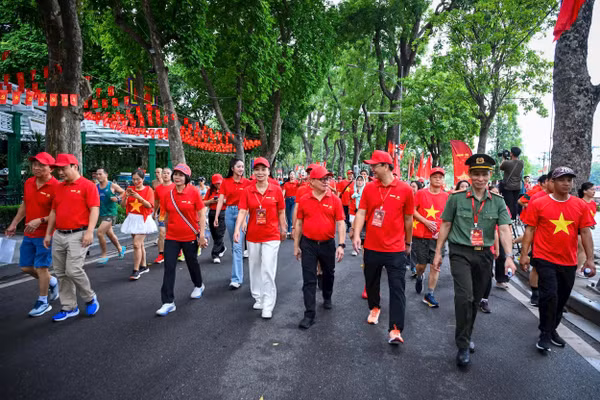 Chương trình Cùng Việt Nam tiến bước năm 2025 tích lũy hơn sáu tỷ bước chân. Ảnh: Thành Đạt