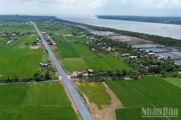 Đồng Tháp khẳng định thông tin lan truyền trên mạng xã hội tiếp tục sắp xếp đơn vị hành chính cấp xã tại địa phương trên không gian mạng là không đúng sự thật.