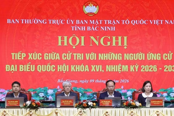 Đồng chí Đỗ Văn Chiến và các ứng cử viên Đại biểu Quốc hội khóa XVI, nhiệm kỳ 2026-2031 tại đơn vị bầu cử số 3, tỉnh Bắc Ninh.