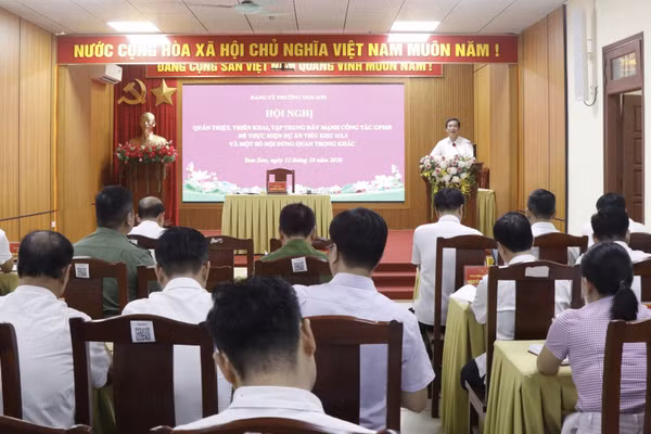 Đảng ủy phường Tam Sơn tổ chức họp quán triệt, triển khai đẩy mạnh công tác giải phóng mặt bằng Dự án Khu đô thị trọng điểm trên địa bàn. (Ảnh: A.T)