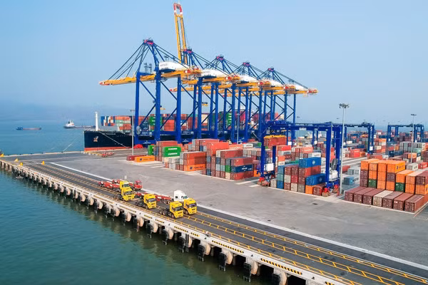 Cảng quốc tế Lạch Huyện, thành phố Hải Phòng. Ảnh: TTXVN