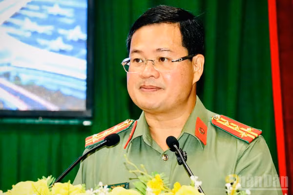 Đại tá Trần Anh Sơn, Phó Giám đốc Công an thành phố Đồng Nai cho biết, 9 tháng đầu năm đã tiếp nhận, xử lý 4 vụ tấn công mã hóa dữ liệu đòi tiền chuộc tại doanh nghiệp và cơ sở y tế. Nguy cơ đã hiện hữu ngay trên địa bàn, đòi hỏi cán bộ có năng lực phân tích cảnh báo, phát hiện sớm và xử lý kịp thời. (Ảnh: THIÊN VƯƠNG)