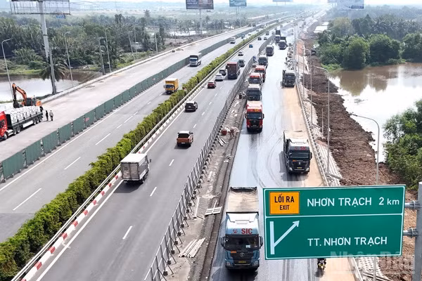 Dự án mở rộng cao tốc Thành phố Hồ Chí Minh-Long Thành đã thi công đạt khoảng 80% sản lượng. (Ảnh: THIÊN VƯƠNG)