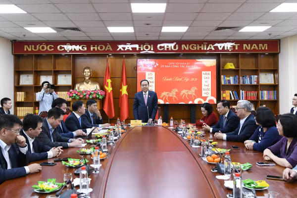 Chủ tịch Quốc hội Trần Thanh Mẫn làm việc với Ủy ban Công tác đại biểu về những nhiệm vụ trọng tâm năm 2026, ngày 24/2/2026. (Ảnh: Quochoi.vn)