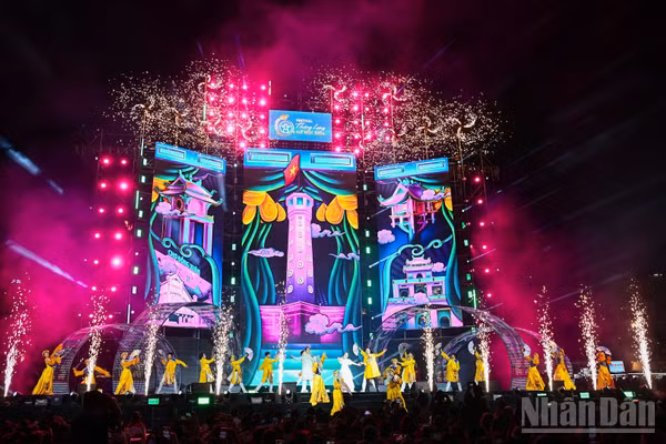 Chương trình nghệ thuật hoành tráng kết thúc chuỗi sự kiện Festival Thăng Long-Hà Nội lần thứ II, năm 2026.