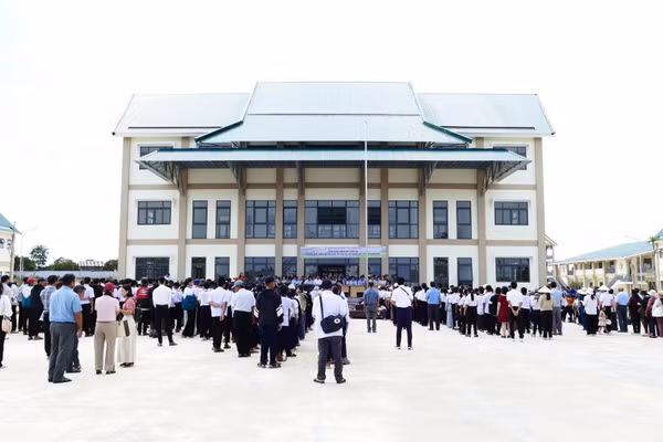 Trường phổ thông nội trú liên cấp tiểu học và trung học cơ sở xã Buôn Đôn sẵn sàng cho ngày khai giảng năm học mới 2026-2027. (Ảnh: CTV)