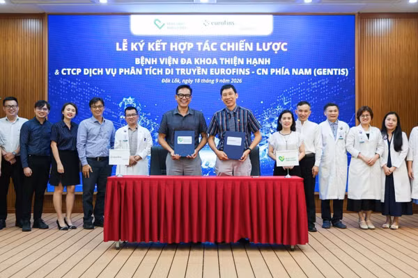Lễ ký kết hợp tác giữa Bệnh viện Thiện Hạnh và Eurofins GENTIS. (Ảnh: CTV)