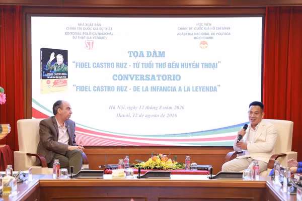 Tọa đàm “Fidel Castro Ruz - Từ tuổi thơ đến huyền thoại”