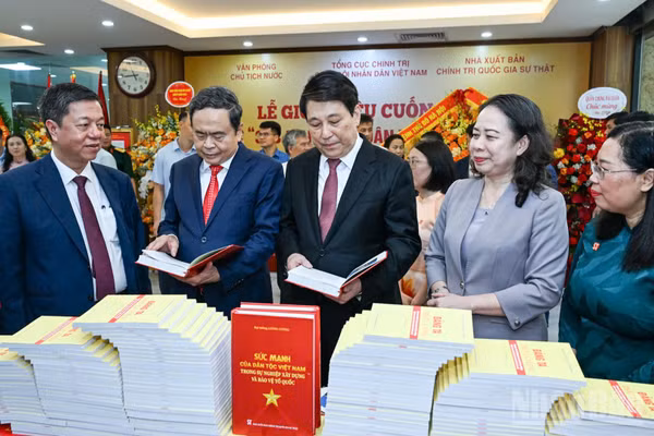 Giới thiệu cuốn sách của nguyên Chủ tịch nước Lương Cường về sức mạnh của dân tộc Việt Nam