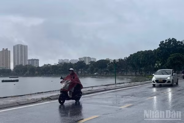 Dự báo khu vực Hà Nội có lúc có mưa rào và dông. (Ảnh minh họa: Đ.T)