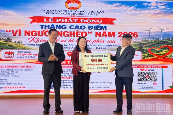 Các tổ chức, cá nhân ủng hộ Quỹ “Vì người nghèo” năm 2026 phường Xuân Trường-Đà Lạt tại Lễ phát động. (Ảnh: ĐAM TRỌNG)