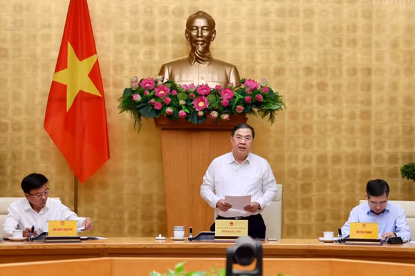 Phó Thủ tướng Thường trực Chính phủ Phạm Gia Túc, Trưởng Ban Chỉ đạo về giải quyết các vấn đề khó khăn, vướng mắc các dự án tồn đọng (Ban Chỉ đạo 751) chủ trì cuộc họp của Ban Chỉ đạo. (Ảnh: chinhphu.vn)
