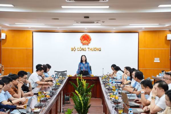 Tập huấn sử dụng Hệ thống quản lý trực tuyến nhiệm vụ khoa học, công nghệ và đổi mới sáng tạo cho các đơn vị thuộc Bộ. (Ảnh: Cục Khoa học, Công nghệ và Chuyển đổi số)