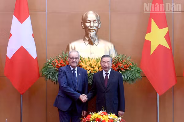Tổng Bí thư, Chủ tịch nước Tô Lâm và Tổng thống Liên bang Thụy Sĩ Guy Parmelin tại hội đàm. (Ảnh: ĐĂNG KHOA)