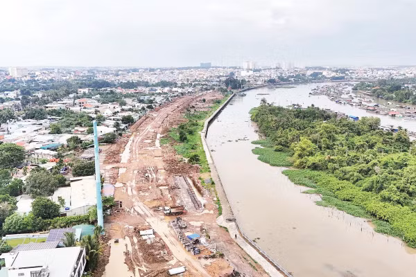 Dự án đường ven sông Cái, phường Trấn Biên, thành phố Đồng Nai đang được giải phóng mặt bằng.