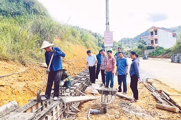 Ban Thanh tra nhân dân phát huy hiệu quả trong giám sát thi công các công trình dân sinh. 