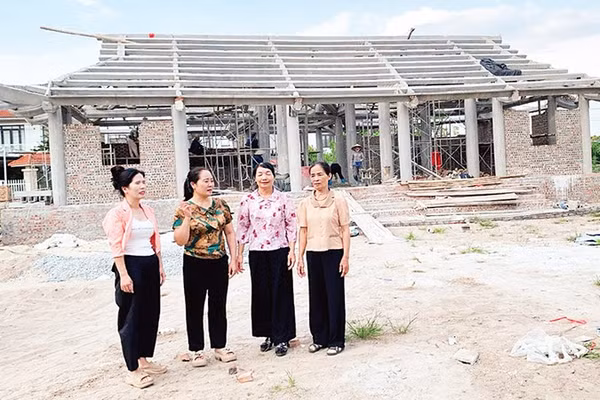 Công trình đình Vân Nội được nhân dân thôn Vân Nội, xã Việt Tiến (Hưng Yên) đồng tình, ủng hộ xây dựng ở vị trí mới. 