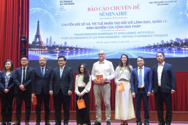Nâng cao năng lực thực hành cho các nhà lãnh đạo, quản lý trong chuyển đổi số và ứng dụng AI