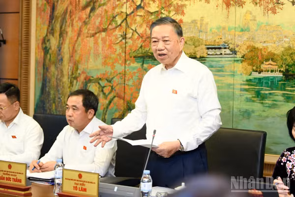 Tổng Bí thư, Chủ tịch nước Tô Lâm phát biểu trong phiên thảo luận tổ sáng 17/10. (Ảnh: DUY LINH)