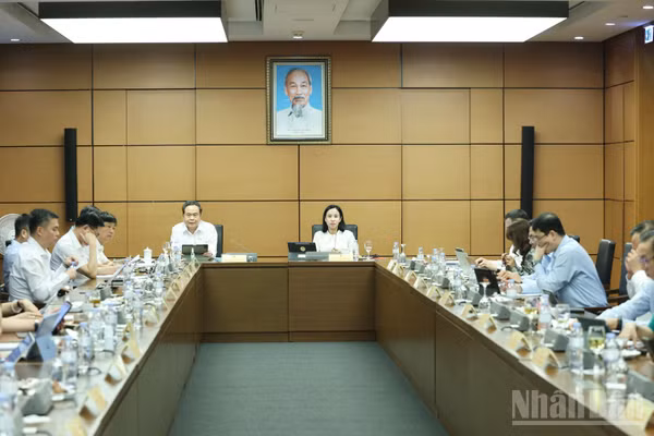 Quang cảnh một phiên thảo luận tổ tại Kỳ họp thứ 2, Quốc hội khóa XVI. (Ảnh: DUY LINH)