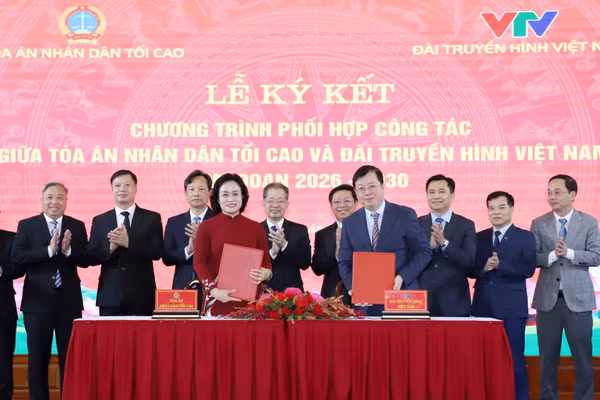 Quang cảnh lễ ký kết hai bên. (Ảnh: MAI ĐỈNH)