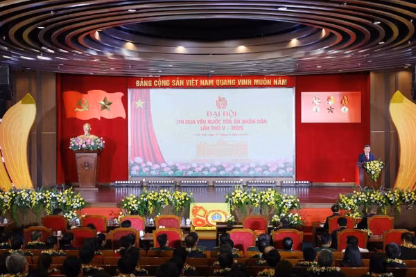Toàn cảnh Đại hội thi đua yêu nước Tòa án nhân dân lần thứ V