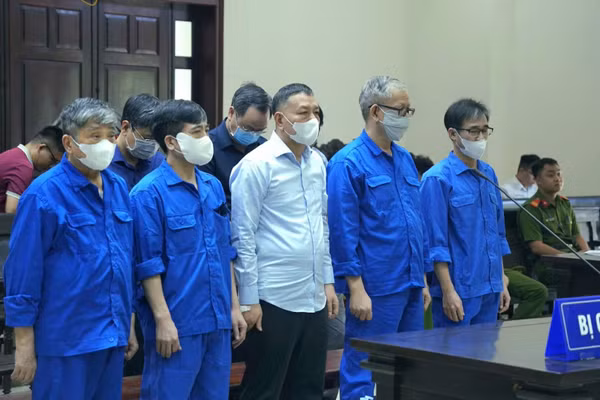 Các bị cáo tại phiên phúc thẩm. (Ảnh: MH)