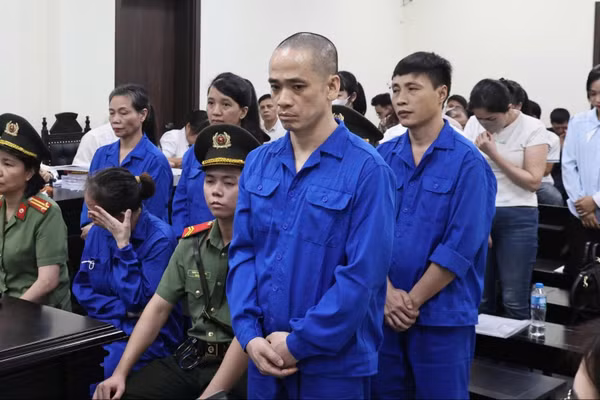 Các bị cáo tại phiên tòa. (Ảnh: HN)
