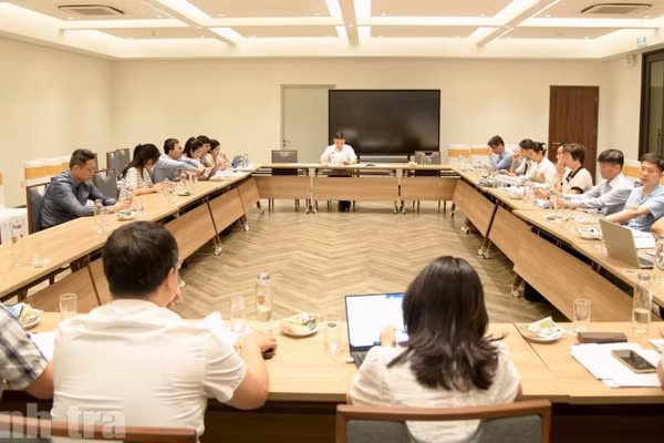 Một phiên họp góp ý dự án Luật Đấu giá tài sản (sửa đổi). (Ảnh: MINH NGUYỆT)