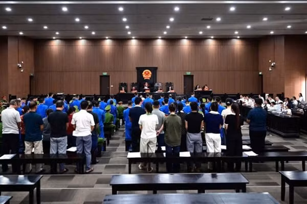 Toàn cảnh phiên tòa. (Ảnh: VŨ PHƯƠNG)