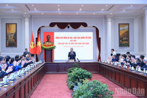 Tổng Bí thư, Chủ tịch nước Tô Lâm chủ trì gặp mặt đại diện Ban Chấp hành Liên hiệp các tổ chức hữu nghị Việt Nam khóa VII. (Ảnh: ĐĂNG KHOA)
