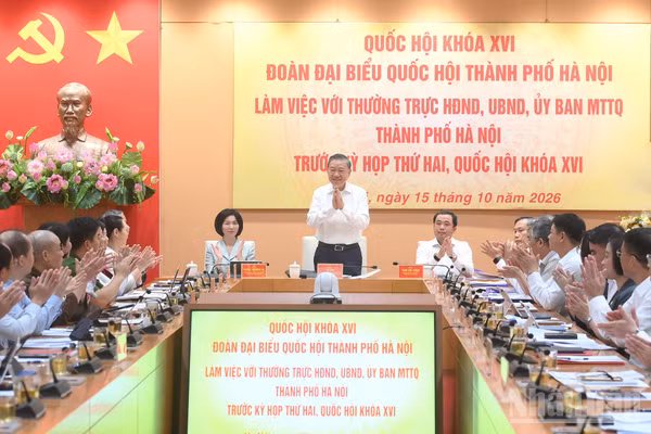 Tổng Bí thư, Chủ tịch nước Tô Lâm và các đại biểu tham dự cuộc làm việc. (Ảnh: ĐĂNG KHOA)