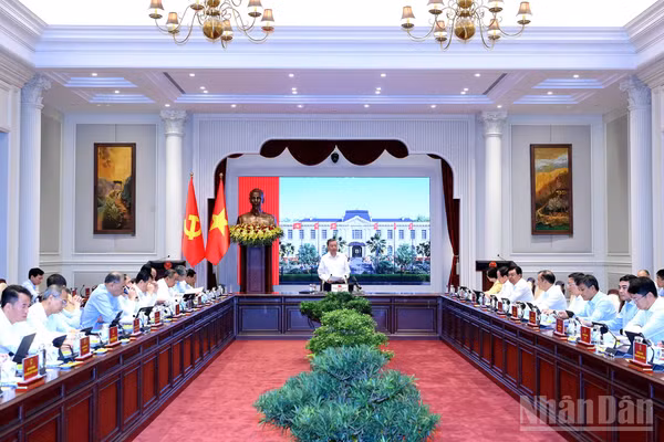 Tổng Bí thư, Chủ tịch nước Tô Lâm chủ trì cuộc làm việc. (Ảnh: ĐĂNG KHOA)