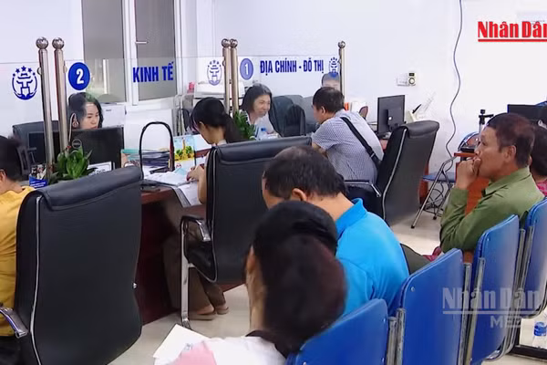 [Video] Thận trọng nghiên cứu đề án cải cách chính sách tiền lương