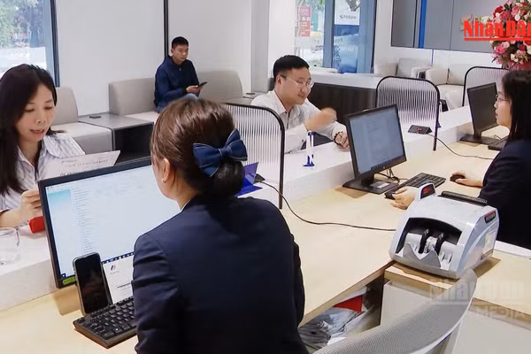 [Video] Tiền gửi ngân hàng lập kỷ lục