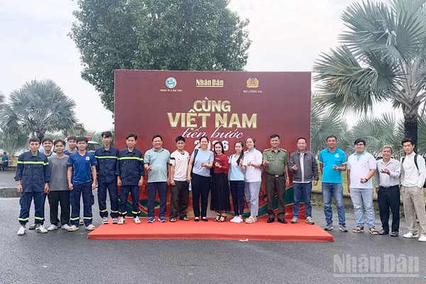 Các lực lượng tại Cần Thơ đã sẵn sàng cho ngày chính thức diễn ra sự kiện. (Ảnh: THANH TÂM)