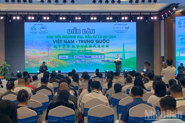 Quang cảnh diễn đàn. (Ảnh: THANH TÂM)