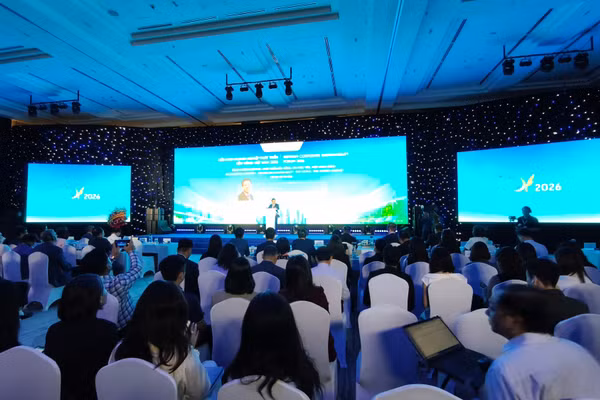 PGS, TS Hồ Sỹ Hùng, Chủ tịch VCCI phát biểu khai mạc phiên toàn thể Diễn đàn Doanh nghiệp Phát triển bền vững Việt Nam 2026 (VCSF 2026), diễn ra tại Hà Nội ngày 5/10. Ảnh: Nguyễn Hùng