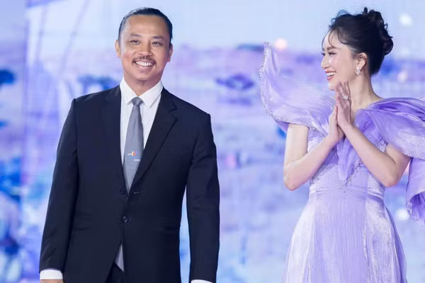Chí Anh và Khánh Thi mong muốn nhận được sự đồng hành, hỗ trợ để giải đấu Dancesport thế giới lần đầu tổ chức tại Việt Nam diễn ra thành công. (Ảnh: Ban tổ chức)