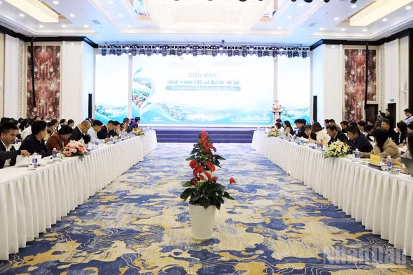 Quang cảnh Diễn đàn “Thực hành ESG và quản trị số: Vé thông hành vào chuỗi giá trị toàn cầu” tại Lâm Đồng.