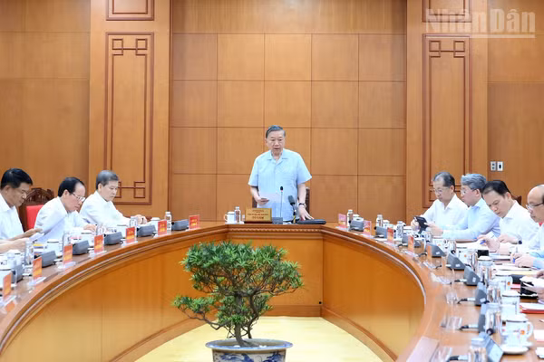 Tổng Bí thư, Chủ tịch nước Tô Lâm phát biểu tại cuộc làm việc với các cơ quan về việc giải quyết các vụ án dân sự, hành chính hiện nay. (Ảnh: ĐĂNG KHOA)