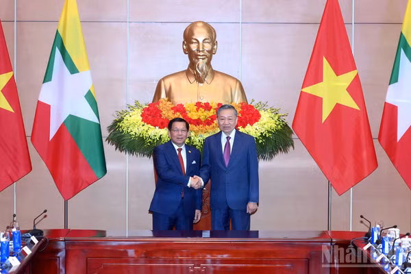 Tổng Bí thư, Chủ tịch nước Tô Lâm và Tổng thống Myanmar Min Aung Hlaing tại hội đàm. (Ảnh: ĐĂNG KHOA)
