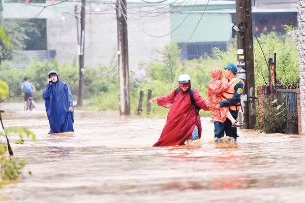 Địa bàn phường Phước Tân bị ngập úng ba lần trong tháng 9, ảnh hưởng cuộc sống người dân.