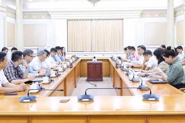 Toàn cảnh buổi làm việc. (Ảnh: UBND Thành phố)