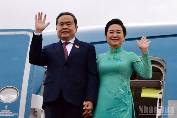 Chủ tịch Quốc hội Trần Thanh Mẫn và Phu nhân rời thủ đô Seoul, kết thúc tốt đẹp chuyến thăm chính thức Hàn Quốc. (Ảnh: VĂN CHÚC VÀ CTV)